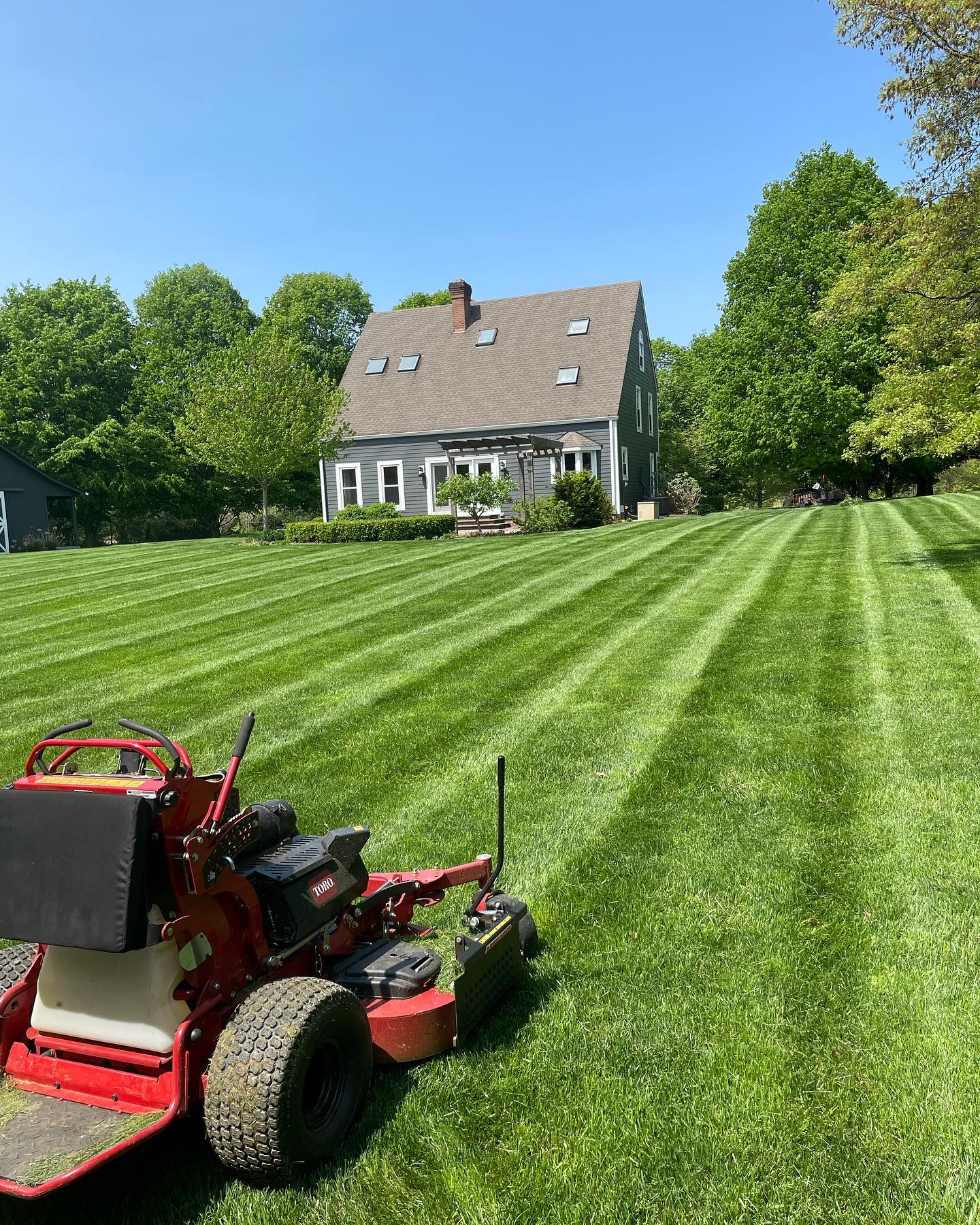 Professional lawn care and maintenance services in Sioux Falls SD