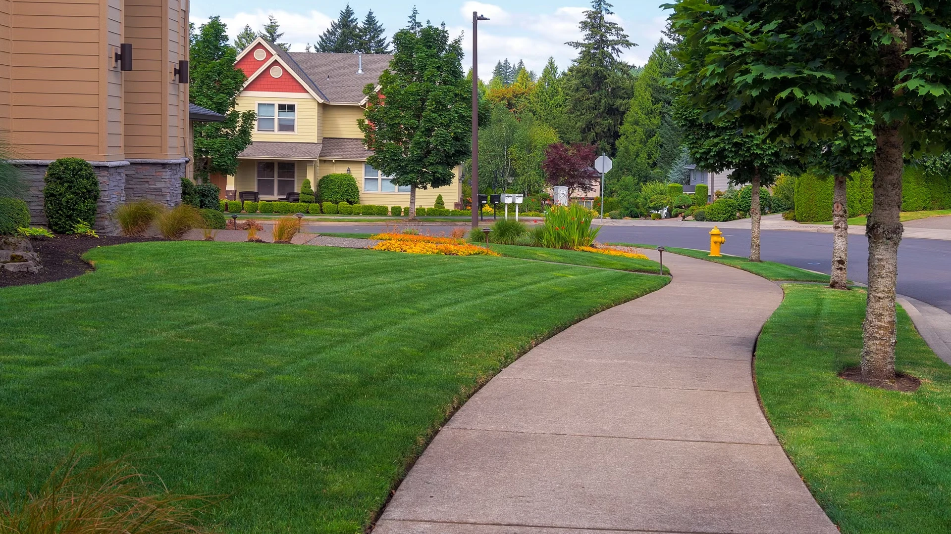 Healthy lawn curb appeal with clean edges in Sioux Falls SD